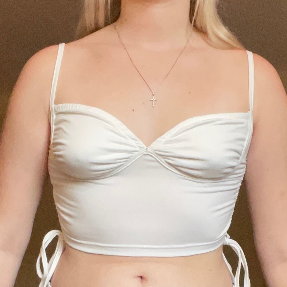 Drawstring Ruched side crop tank top - Picture 3 of 3